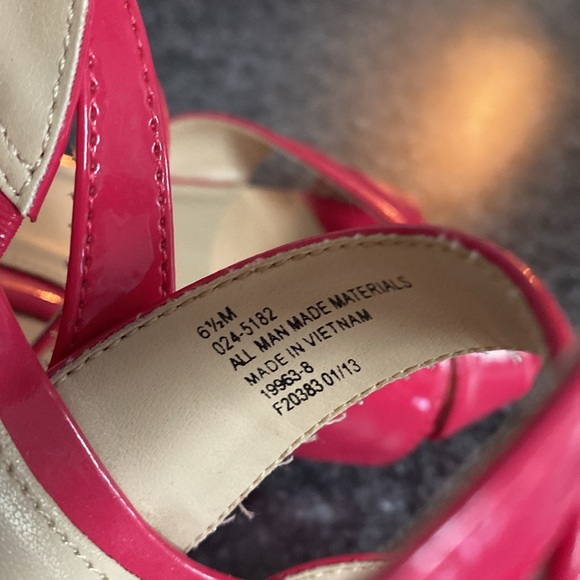 Pink wedge sandals - Picture 4 of 4